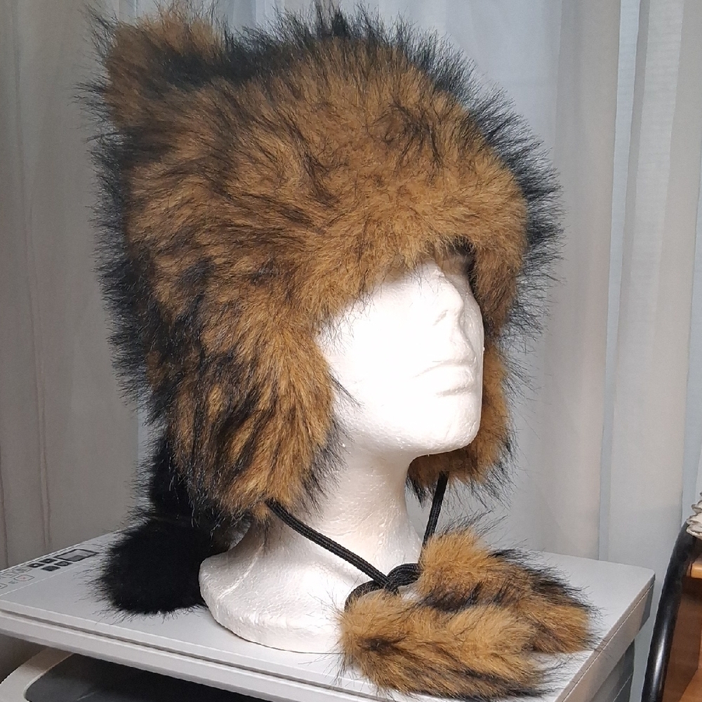 Faux Racoon Fur Trapper Hat with Ear Flaps, Tail and Tie unisex kids size M